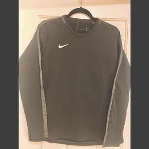 Nike dri-fit pullover